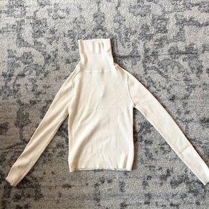 NWT Urban Outfitters Daydream Turleneck Sweater